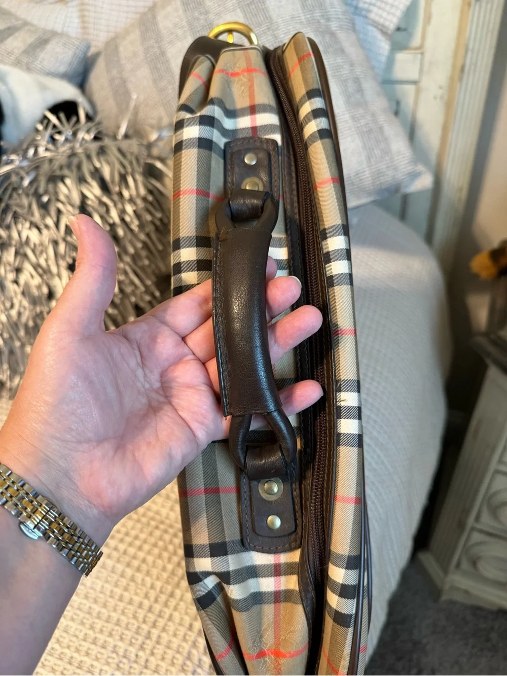 Burberry Novacheck  Men’s Travel Bag in Beige Plaid